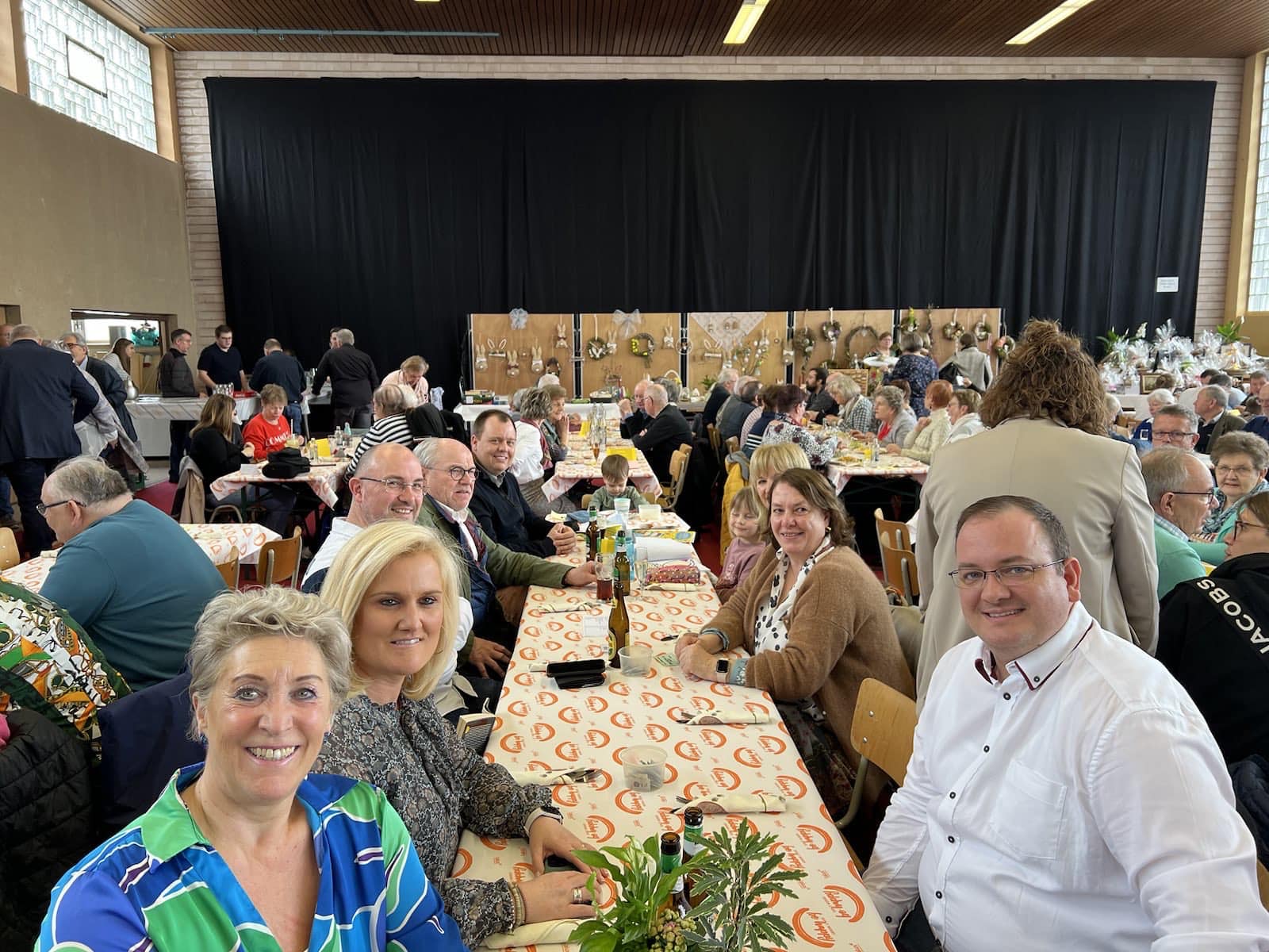 CSV Delegatioun um Basar vun de Fraen a Mamme vun Uespelt